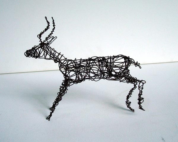 Antelope - wire sculpture by Nakisha